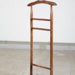 Плечики Гамма, світлий горіх